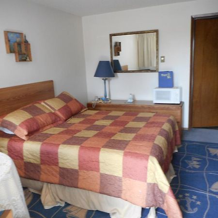Westwynd Motel Purdy Room photo